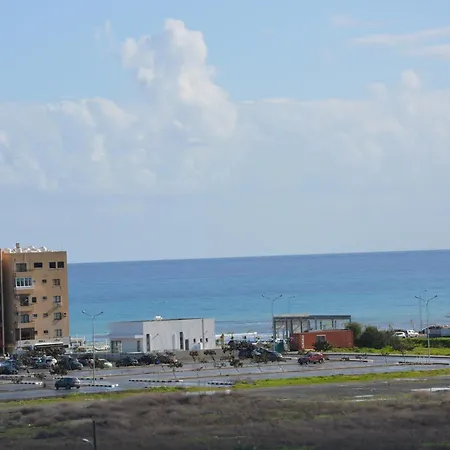 Sea And Salt Panoramic View Apartment Larnaka